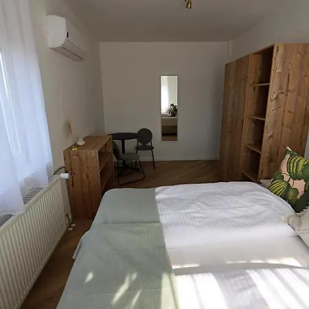 Natali Apartmanhaz Apartment *