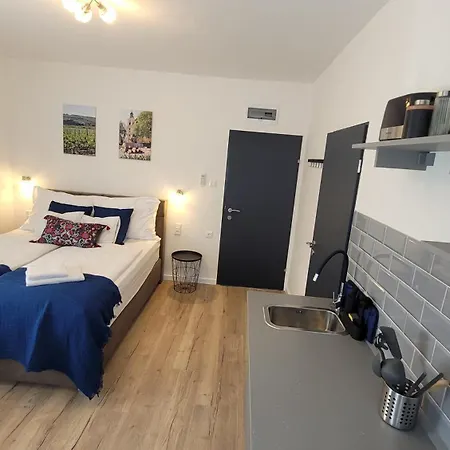 Natali Apartmanhaz Apartament Eger