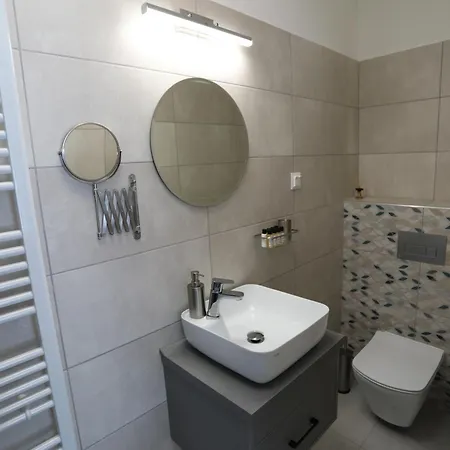 Natali Apartmanhaz * Erlau