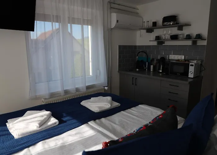 Natali Apartmanhaz Apartament Eger